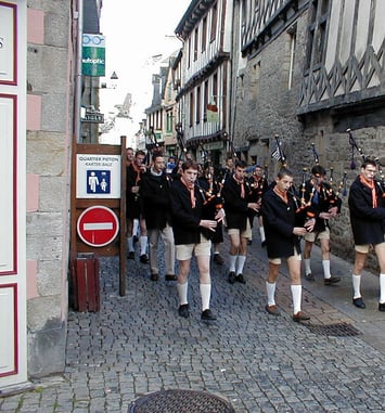 Bagad Saint-Patrick et Bagad Ar Re Goz
