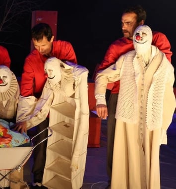 Saga Familia et Des Lustres Inconnus