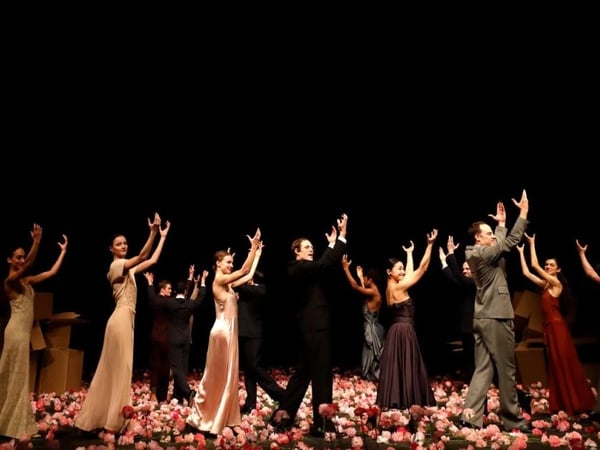 Pina Bausch, Tanztheater Wuppertal Nelken (Les Œillets)