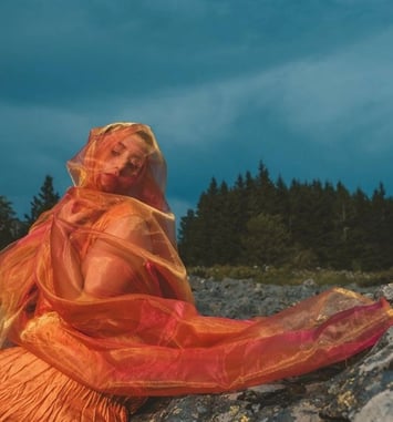 Rebecca Roger Cruz Carte Blanche