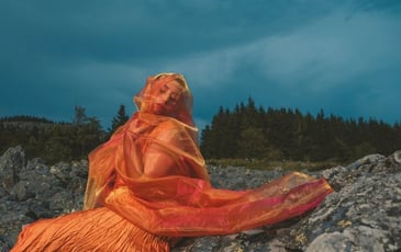 Rebecca Roger Cruz, Carte Blanche
