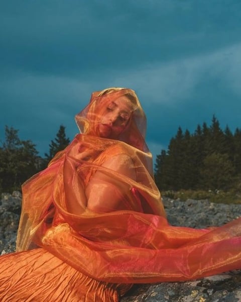 Rebecca Roger Cruz, Carte Blanche