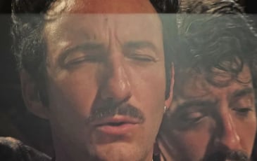 Si c’est sûr c’est pas peut-être par la compagnie TAKAKRÔAR