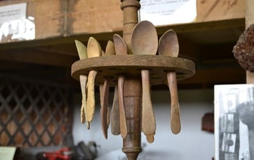 Atelier cuillère sculptée