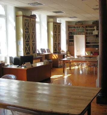 Visite de la bibliothèque patrimoniale Les Amours Jaunes