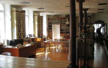 Visite de la bibliothèque patrimoniale Les Amours Jaunes