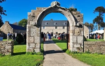 Visite libre des abords du manoir de Keranflec'h