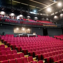 Visite guidée, Le théâtre de Cornouaille
