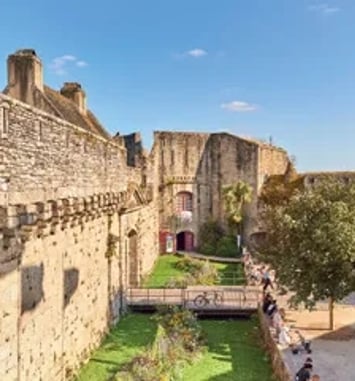 Visite guidée : Tours et Détours