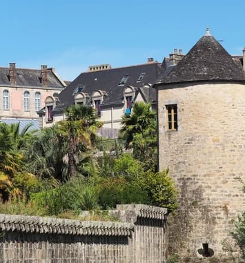 Au cœur des remparts, Les fortifications quimpéroises : Balade historique suivie d'un goûter convivial