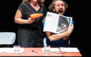 Le Mystère du Gant. Vaudeville à table ou presque