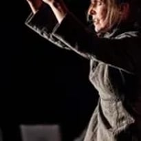 Plus Dark que Jamais, Jeanne Renaît de ses Cendres