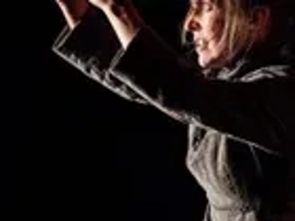 Plus Dark que Jamais, Jeanne Renaît de ses Cendres