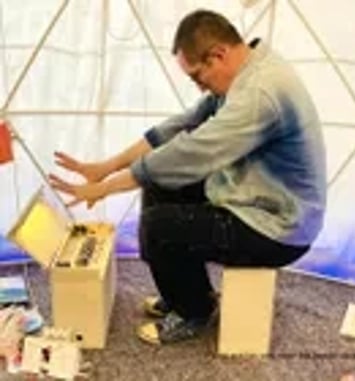 Parce que les vers n'ont pas de pieds pour s'envoler