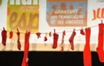 Les Chaussettes Rouges