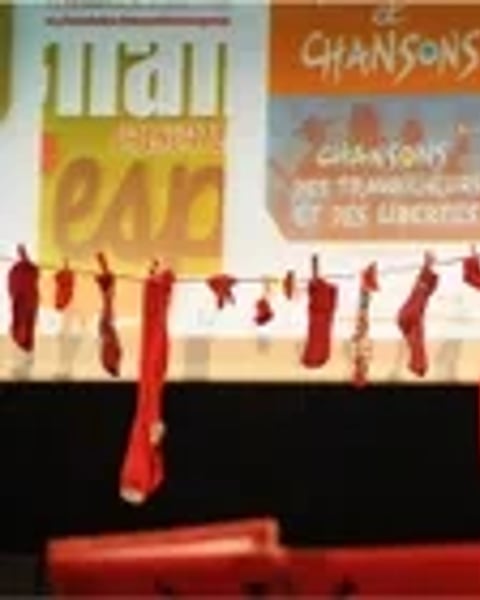 Les Chaussettes Rouges
