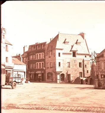 Projection de photos anciennes, fonds Hénault et Prats