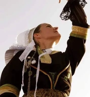 Exposition, 90 ans de danse à Quimperlé