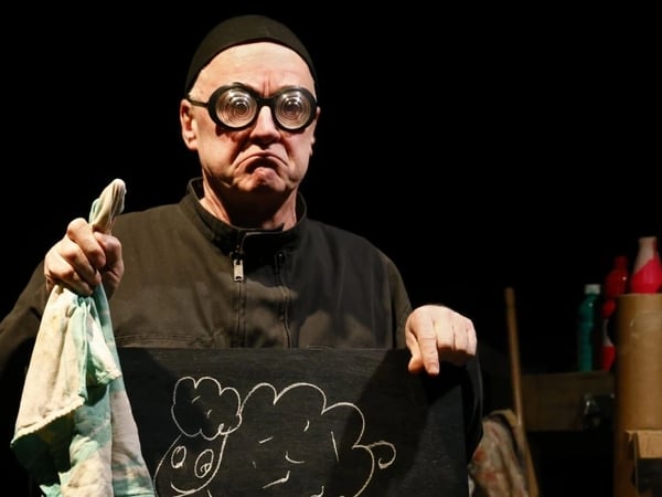 Théâtre visuel et sonore "Je ne veux pas dessiner un mouton"